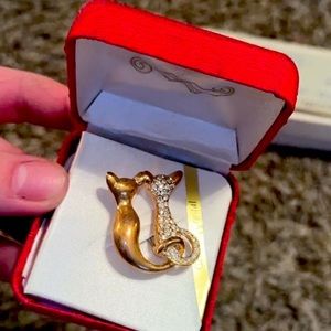 Vintage cat brooch